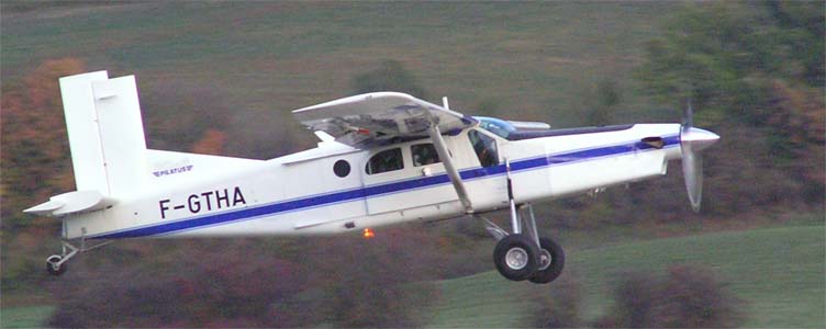 Pilatus F-GTHA du Club de parachutisme de Gap-Tallard