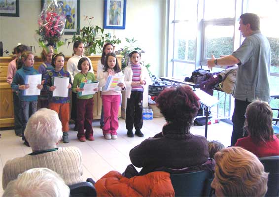 Les Petits chanteurs de Gap au foyer Bellevue, concert de Noël 2006
