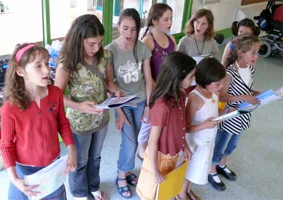 Les Petits chanteurs de Gap au foyer Albert Borel (APF), juin 2007