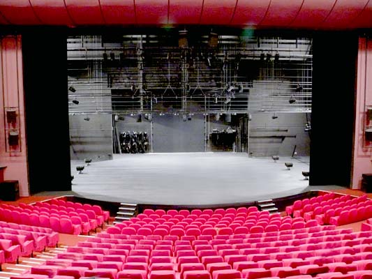 Gap, th��tre La passerelle, salle et sc�ne